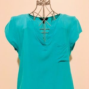 🛍 Banana Republic Cap Sleeve Blouse 🛍